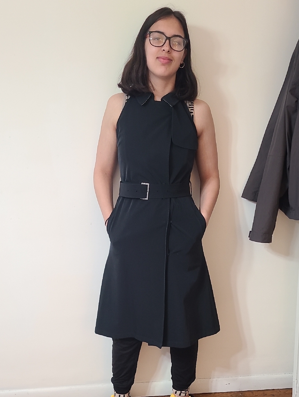 Burberry Black Sleeveless Belted Midi Dress - Picture 1 of 11